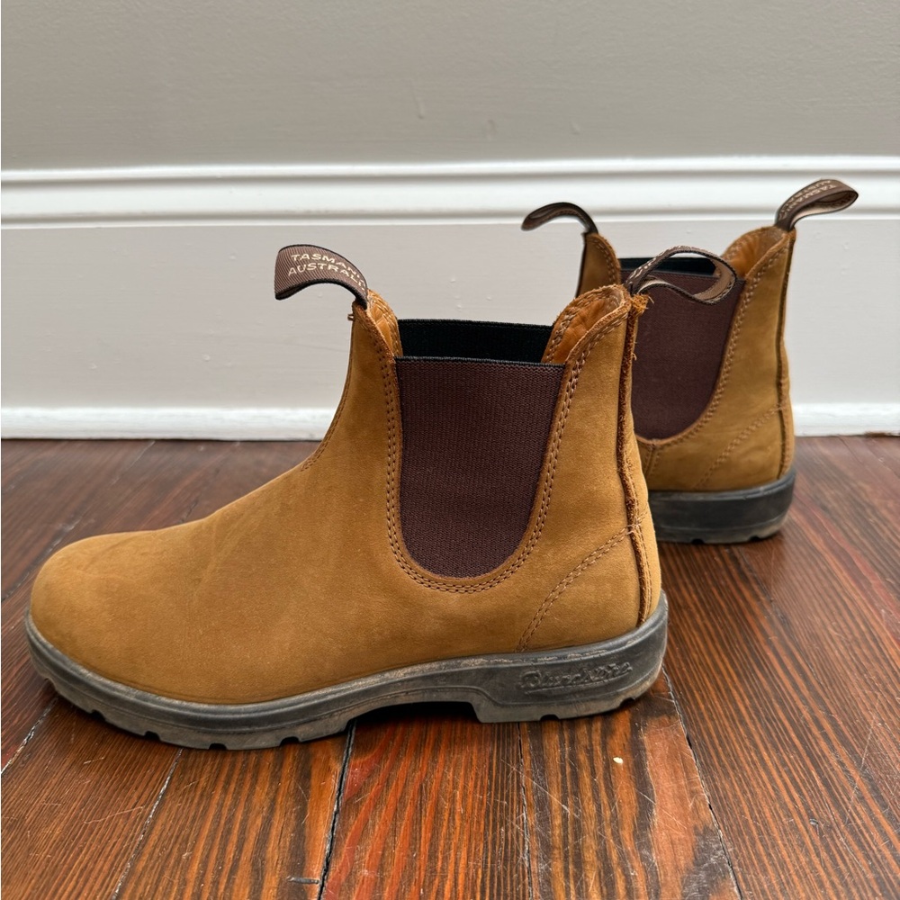 Blundstone Saddle Brown Leather Classic Chelsea Boots